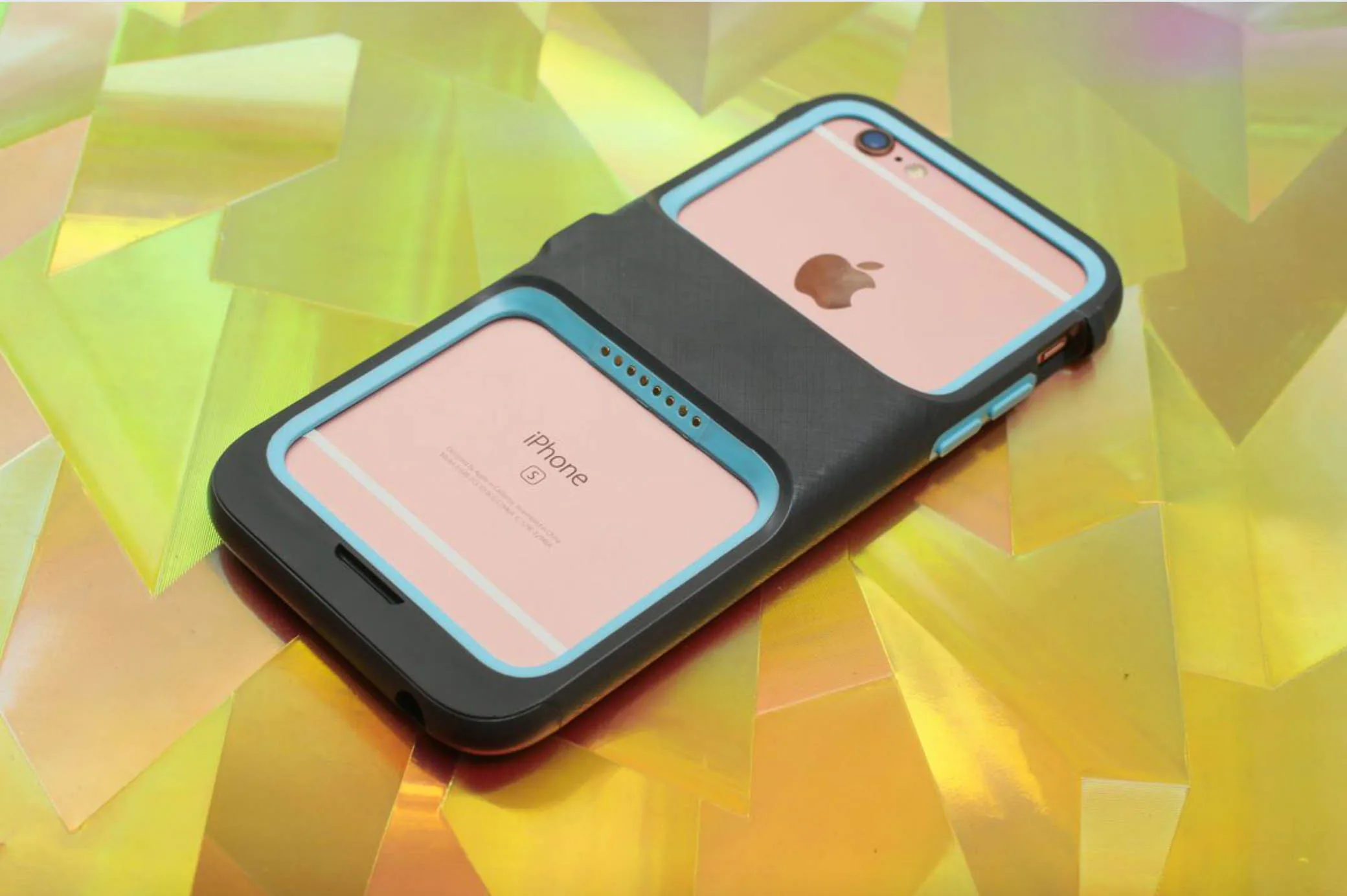 can-canh-op-lung-sandisk-kiem-bo-nho-ngoai-cho-iphone