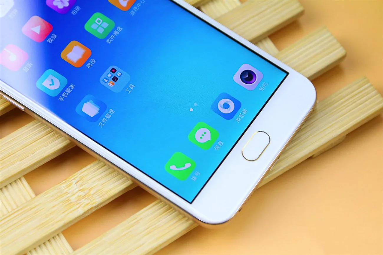 Cấu hình và ảnh thực tế OPPO F1s giá 7 triệu đồng