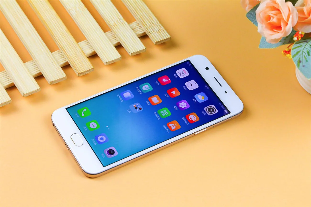 Cấu hình và ảnh thực tế OPPO F1s giá 7 triệu đồng