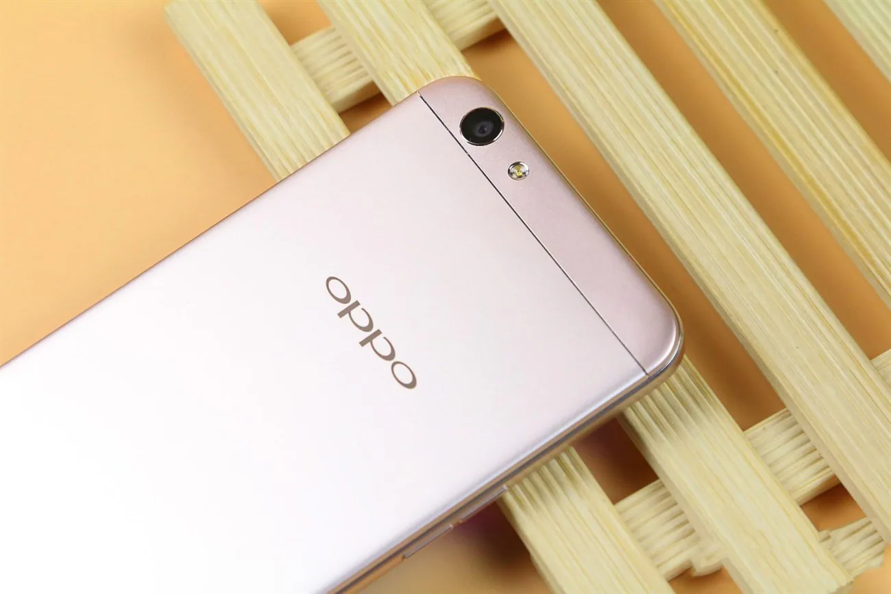 Cấu hình và ảnh thực tế OPPO F1s giá 7 triệu đồng