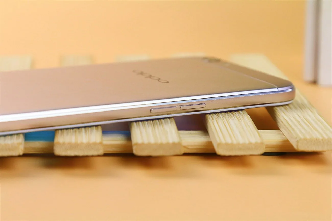 Cấu hình và ảnh thực tế OPPO F1s giá 7 triệu đồng