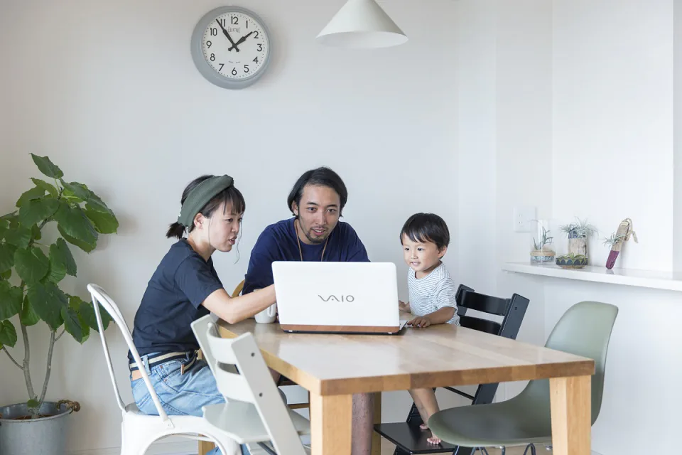 VAIO ra mắt laptop C15: máy đẹp, câu hình thấp nhưng giá cao