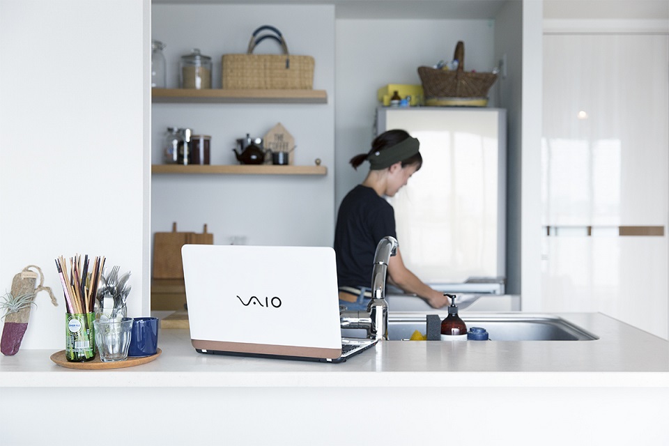 VAIO ra mắt laptop C15: máy đẹp, câu hình thấp nhưng giá cao
