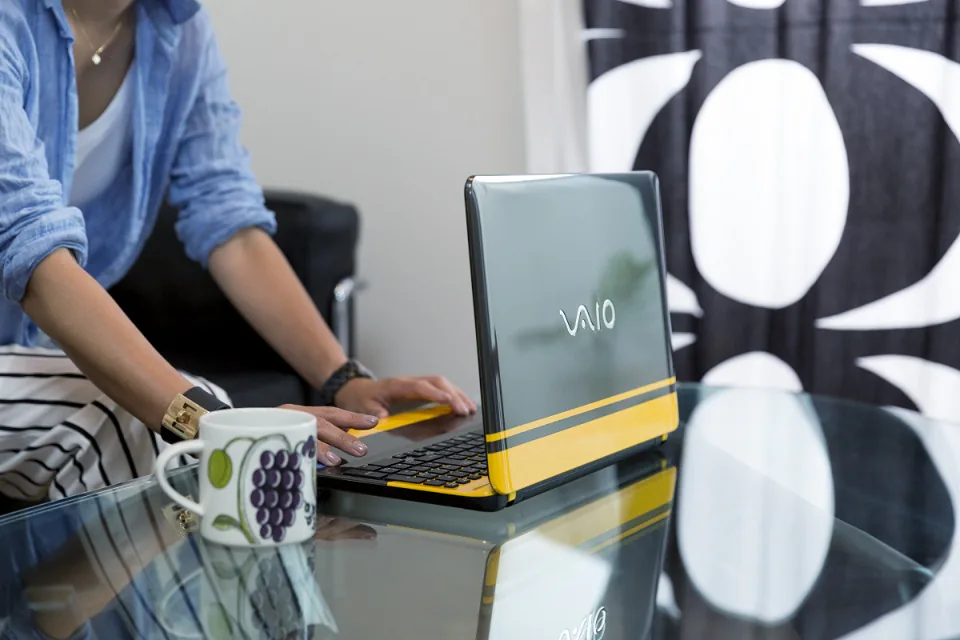 VAIO ra mắt laptop C15: máy đẹp, câu hình thấp nhưng giá cao
