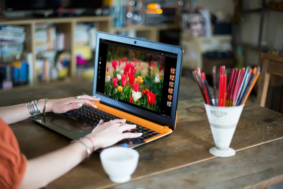 VAIO ra mắt laptop C15: máy đẹp, câu hình thấp nhưng giá cao
