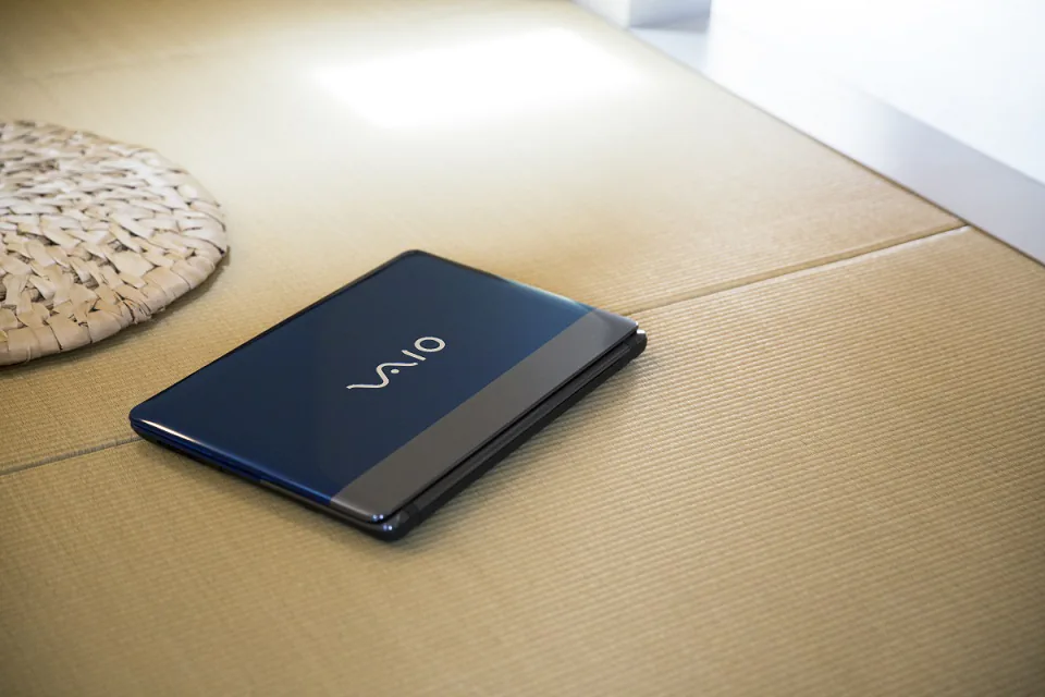 VAIO ra mắt laptop C15: máy đẹp, câu hình thấp nhưng giá cao