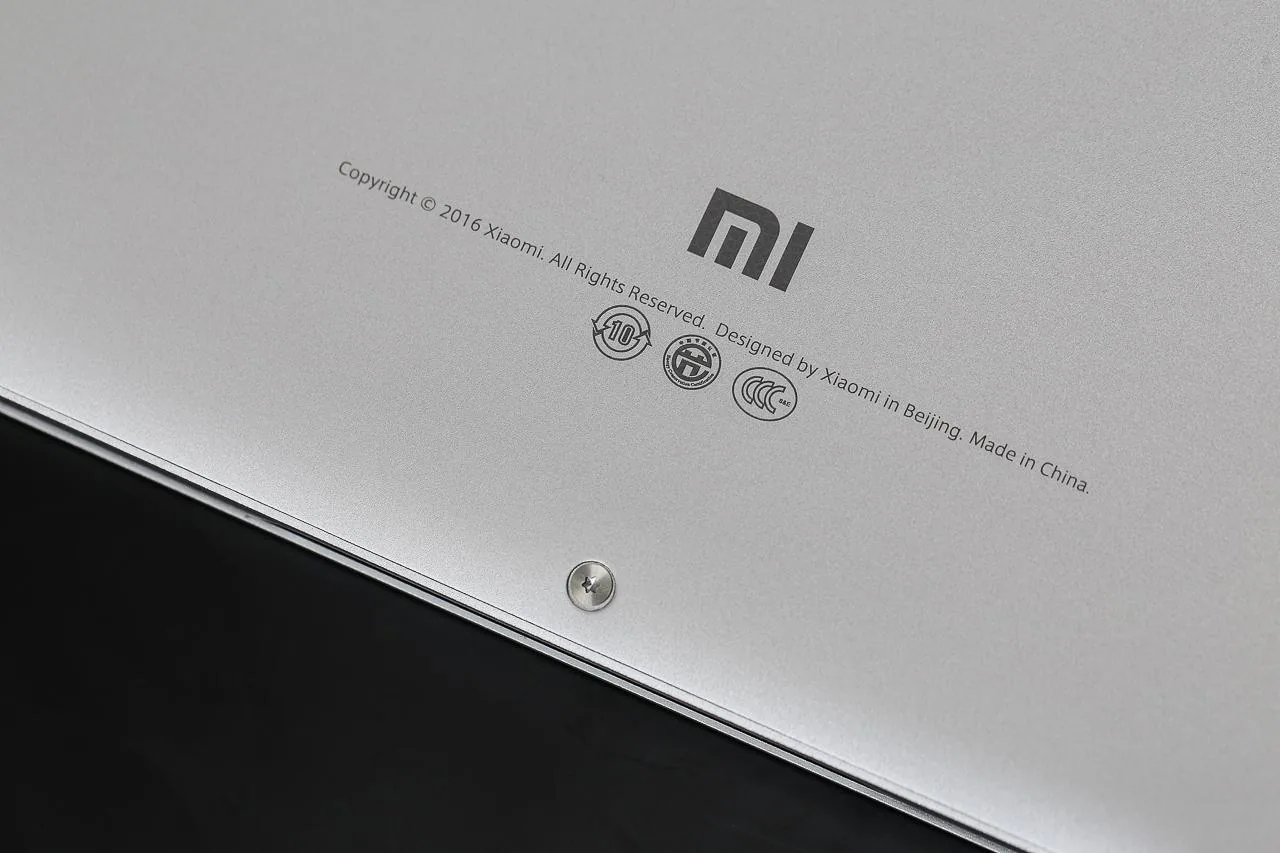 Mở hộp Mi Notebook Air vừa ra mắt