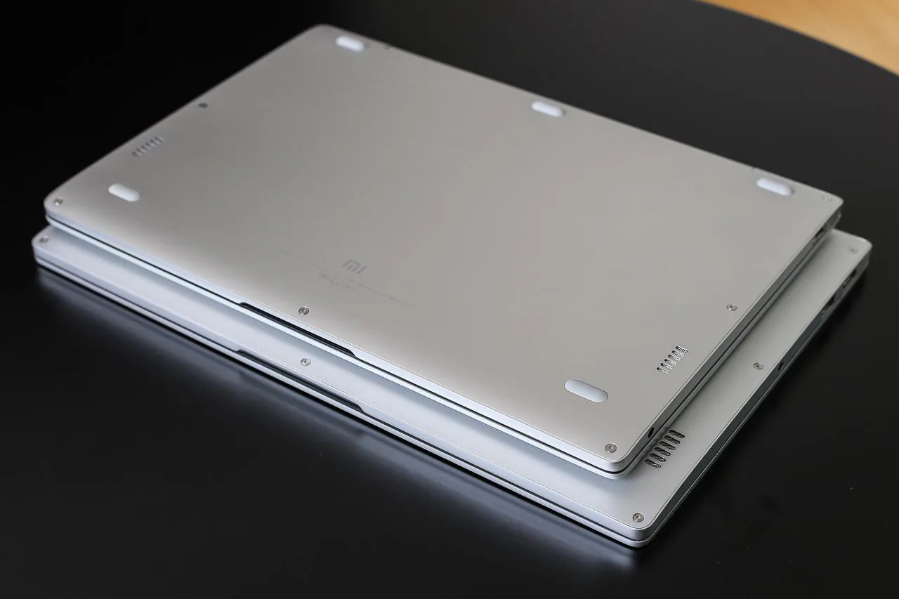 Mở hộp Mi Notebook Air vừa ra mắt