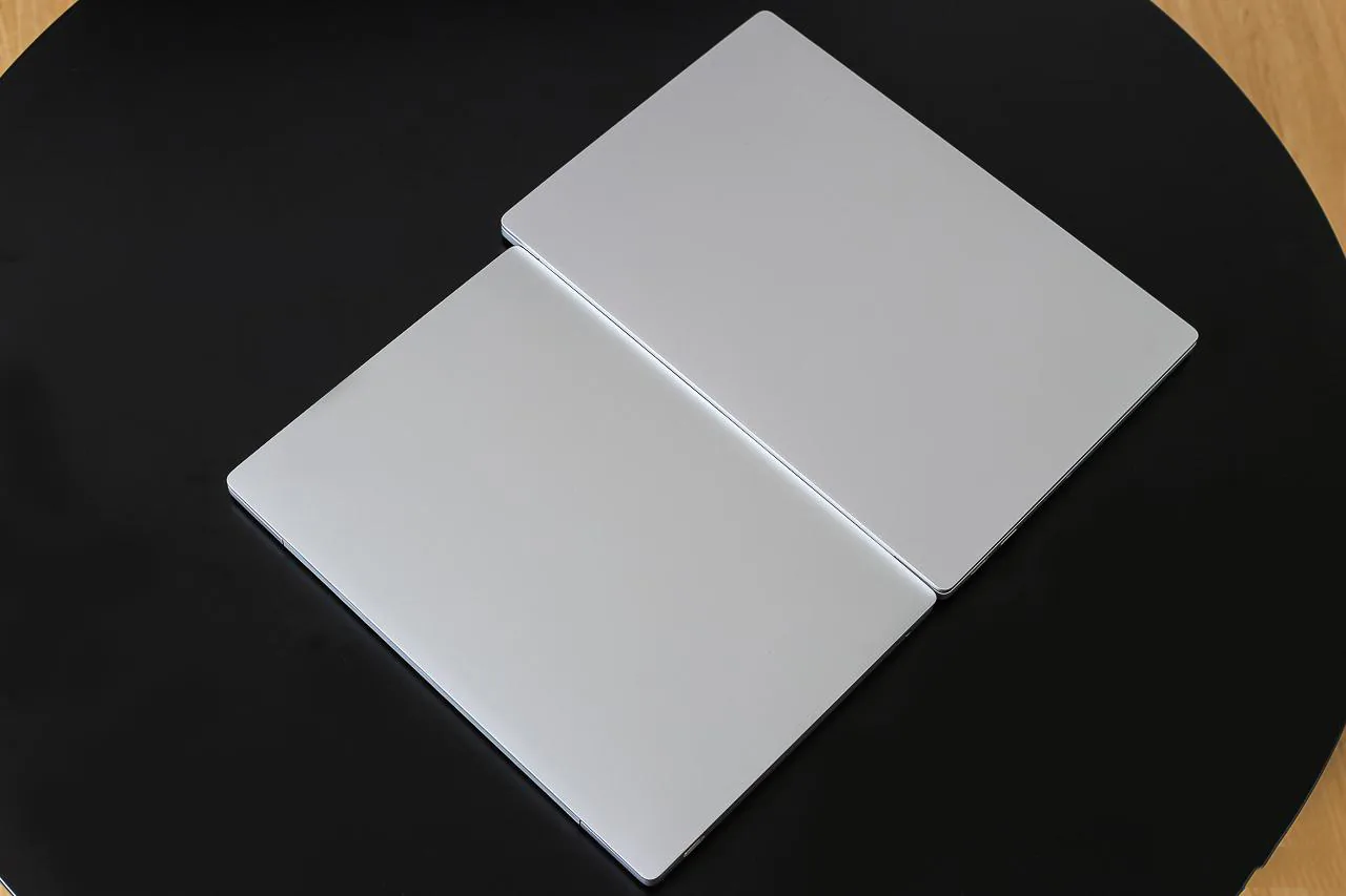 Mở hộp Mi Notebook Air vừa ra mắt