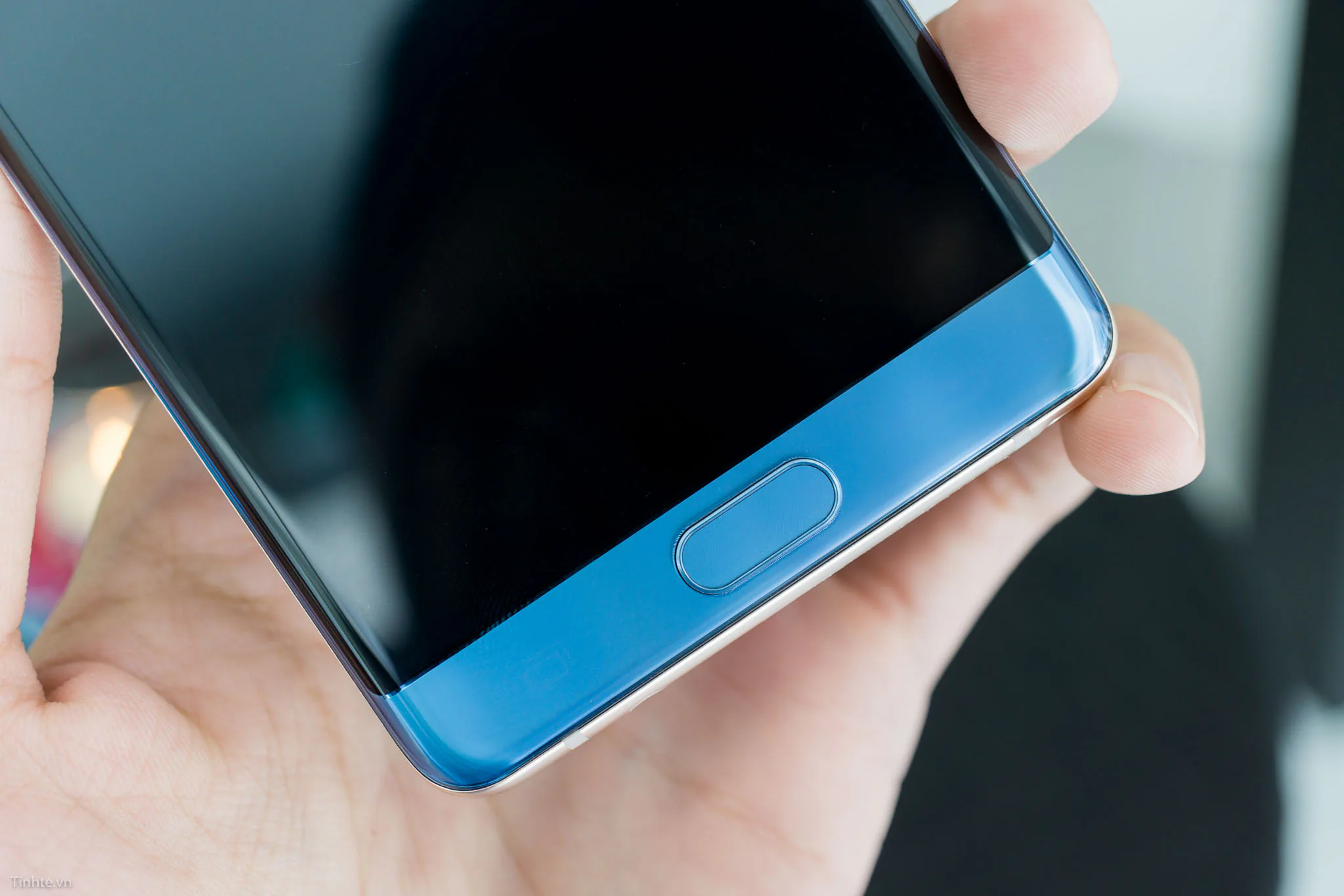 Ngắm Galaxy Note 7 màu xanh san hô sắp về Việt Nam