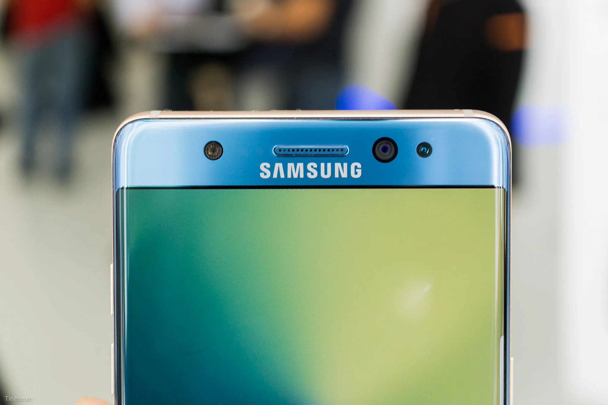 Ngắm Galaxy Note 7 màu xanh san hô sắp về Việt Nam