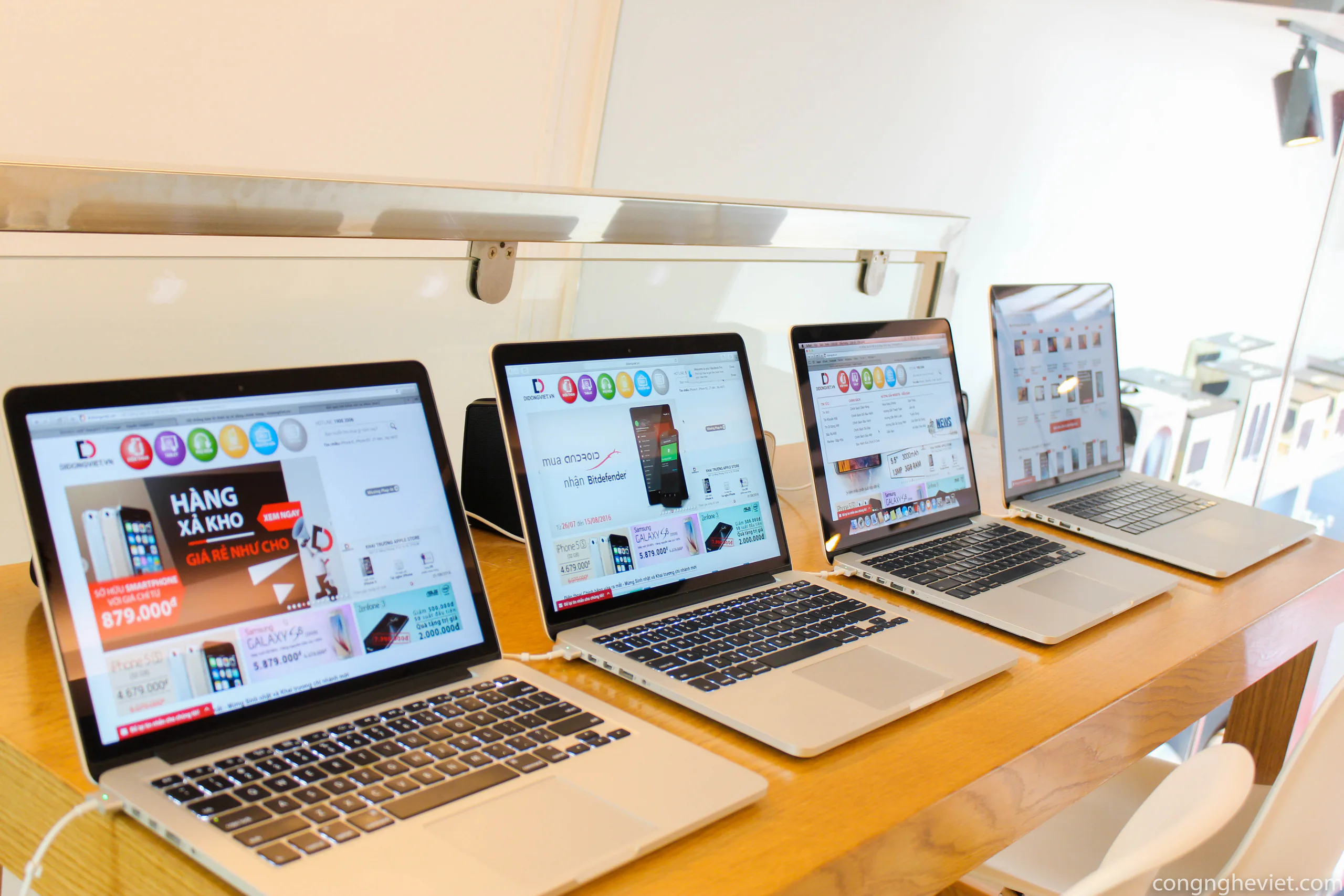 [QC] Cửa hàng Di Động Việt khai trương Showroom trải nghiệm sản phẩm Apple