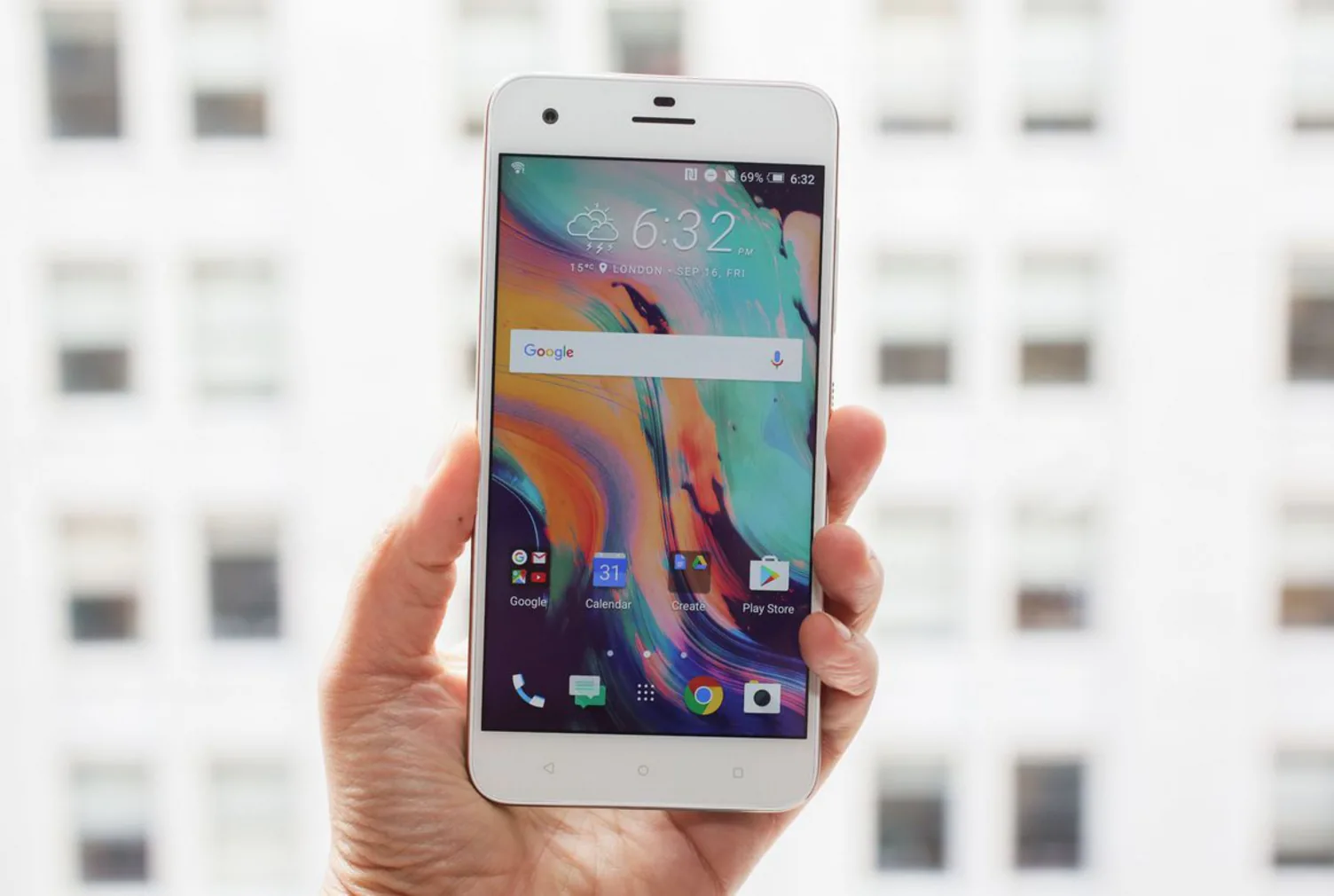 HTC ra mắt hai mẫu điện thoại mới: HTC Desire 10 Pro và Lifestyle