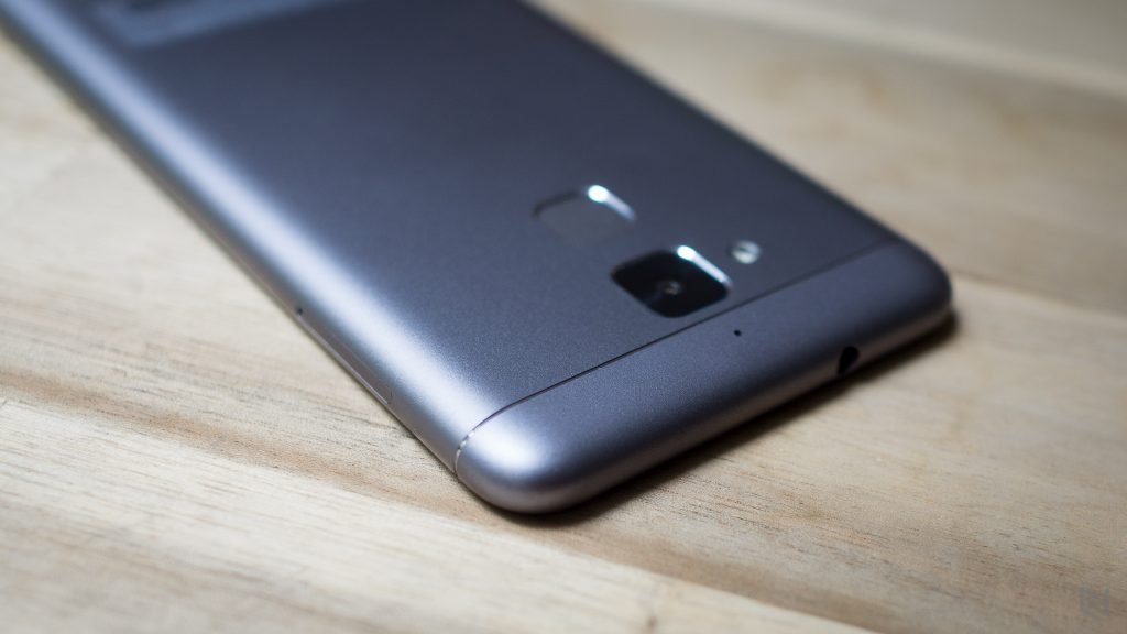 Trên tay ZenFone 3 Max chính hãng: Máy đẹp, pin lớn, cảm biến vân tay