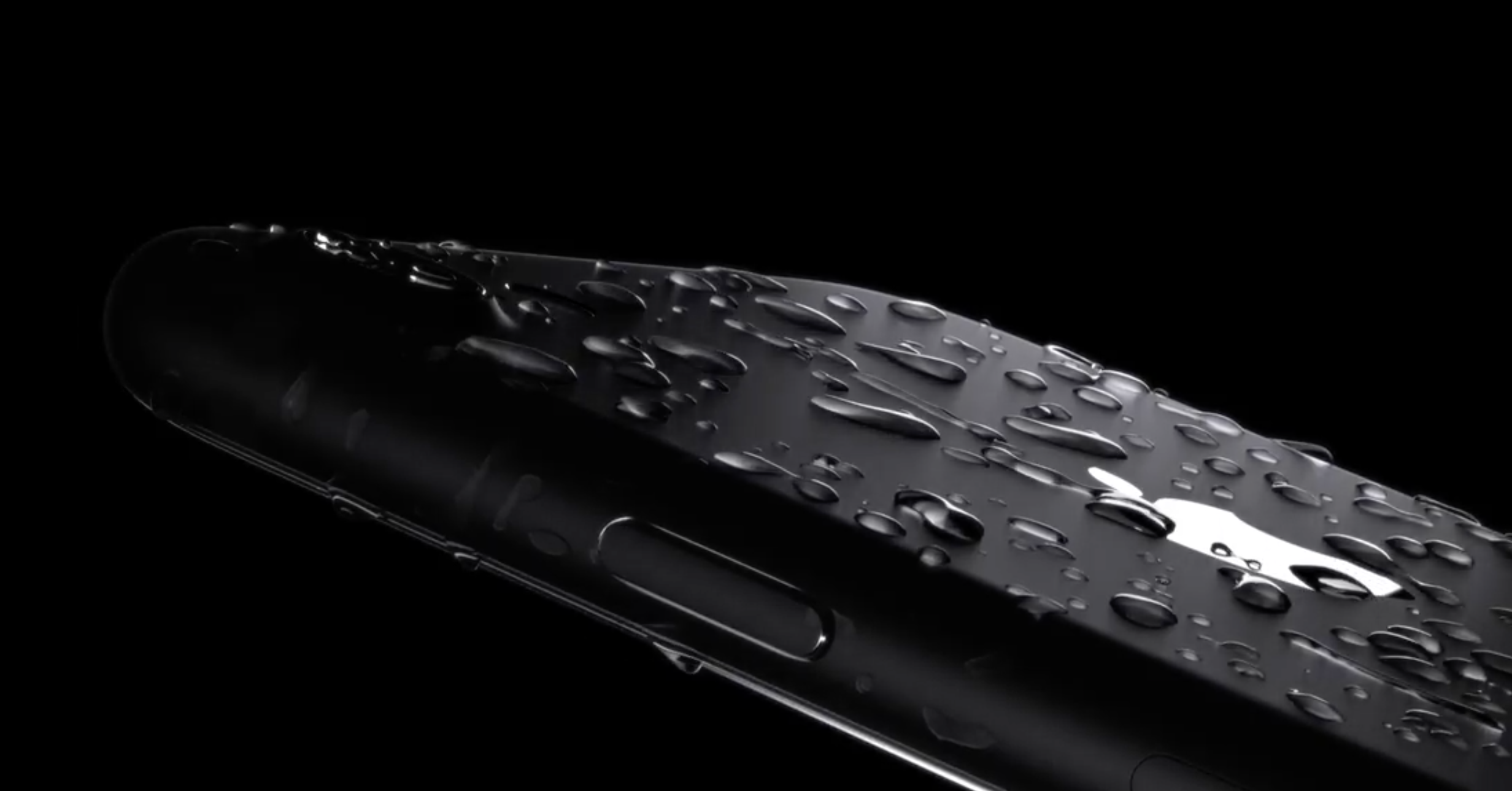 Apple không chấp nhận bảo hành iPhone 7 nếu bị hỏng vì nước