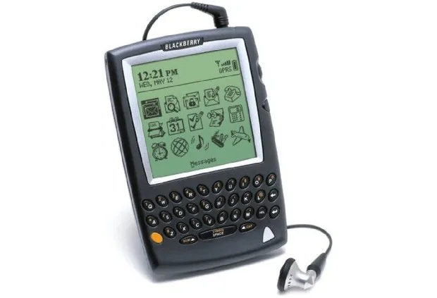 blackberry-5810-1359142237-1475089469547[1]
