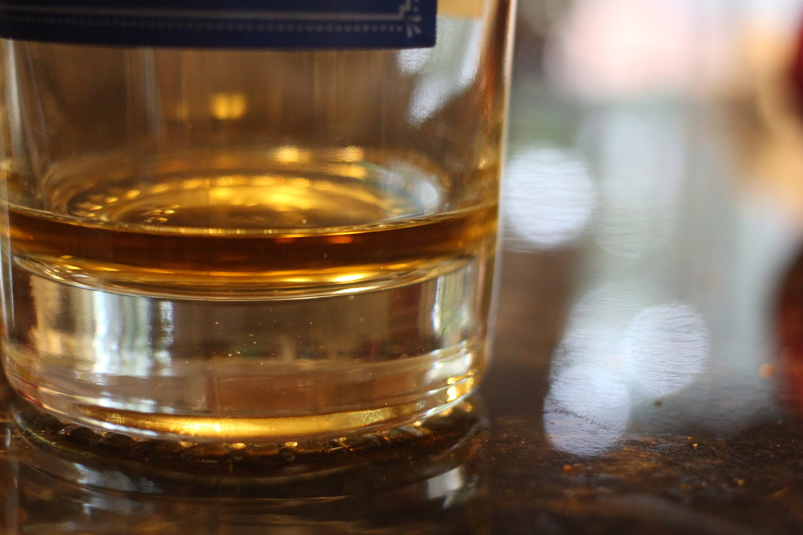 dslr-whiskey-close[1]