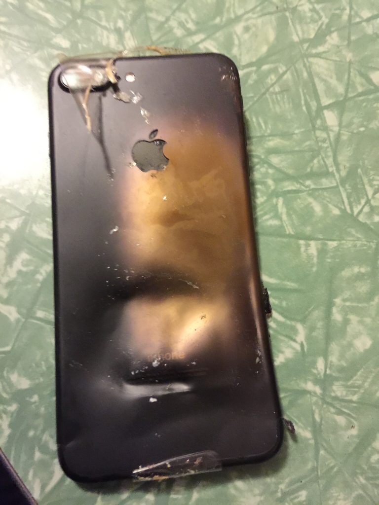 iPhone 7 nổ