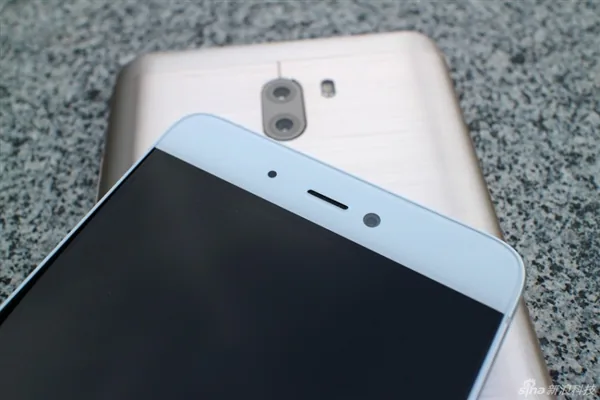 Xiaomi ra mắt bộ đôi Mi 5s và Mi 5s Plus giá từ $300