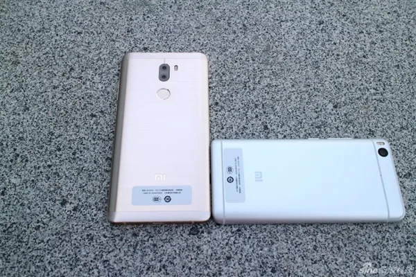Xiaomi ra mắt bộ đôi Mi 5s và Mi 5s Plus giá từ $300