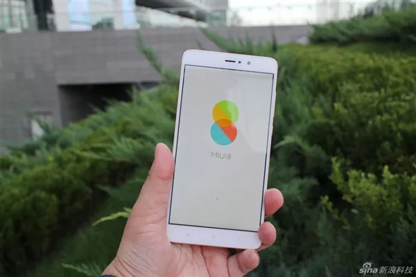 Xiaomi ra mắt bộ đôi Mi 5s và Mi 5s Plus giá từ $300