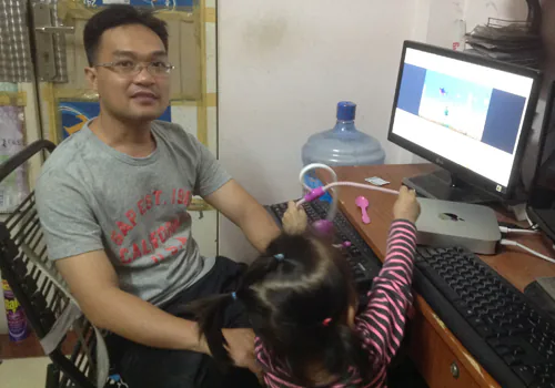 Ông bố thất nghiệp được Facebook tài trợ gần một tỷ đồng khởi nghiệp