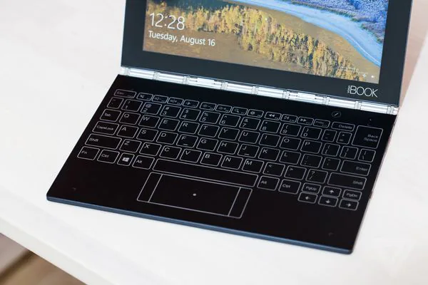 Lenovo Yoga Book đã định nghĩa lại máy tính bảng như thế nào?