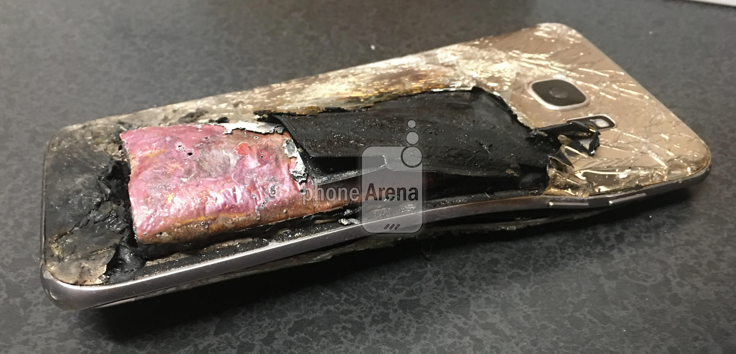 Thêm một chiếc Samsung Galaxy S7 edge phát nổ khi đang sạc