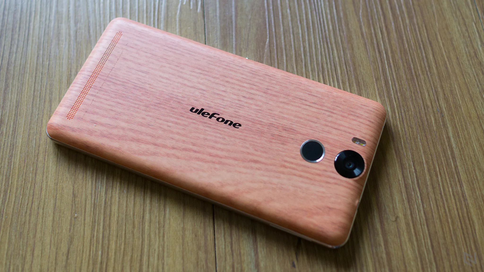 Mở hộp Ulefone Power pin khủng 6050mAh giá chỉ 4,5 triệu đồng