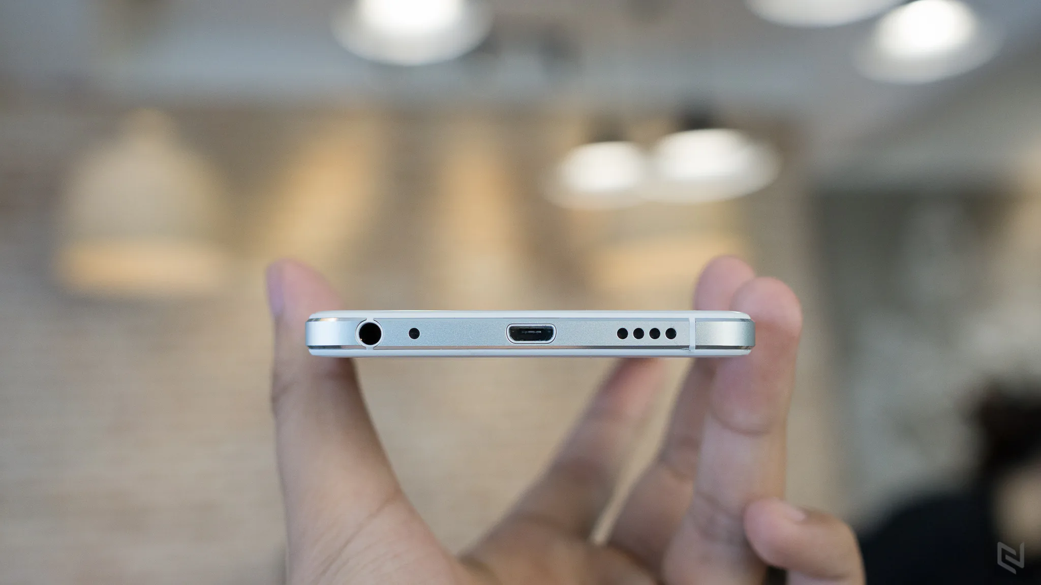  https://congngheviet.com/trentay-Meizu-U20