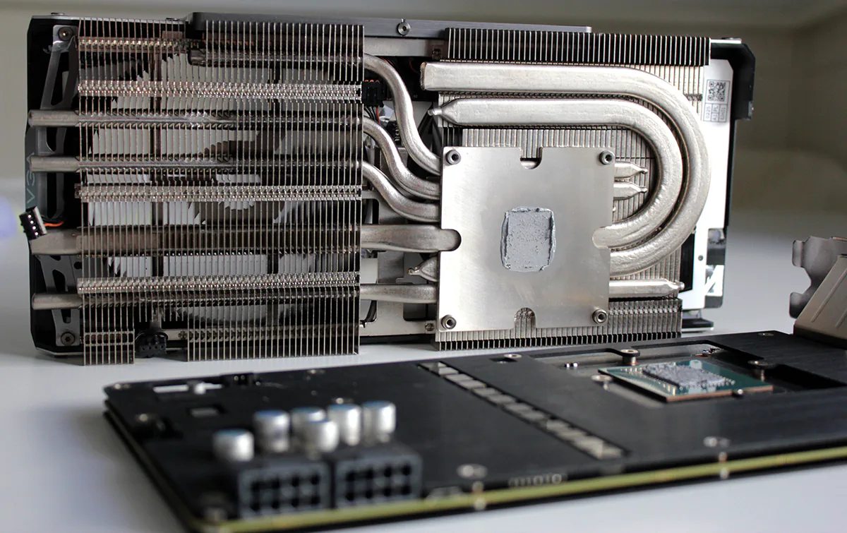 Heatsink trên GTX 1080