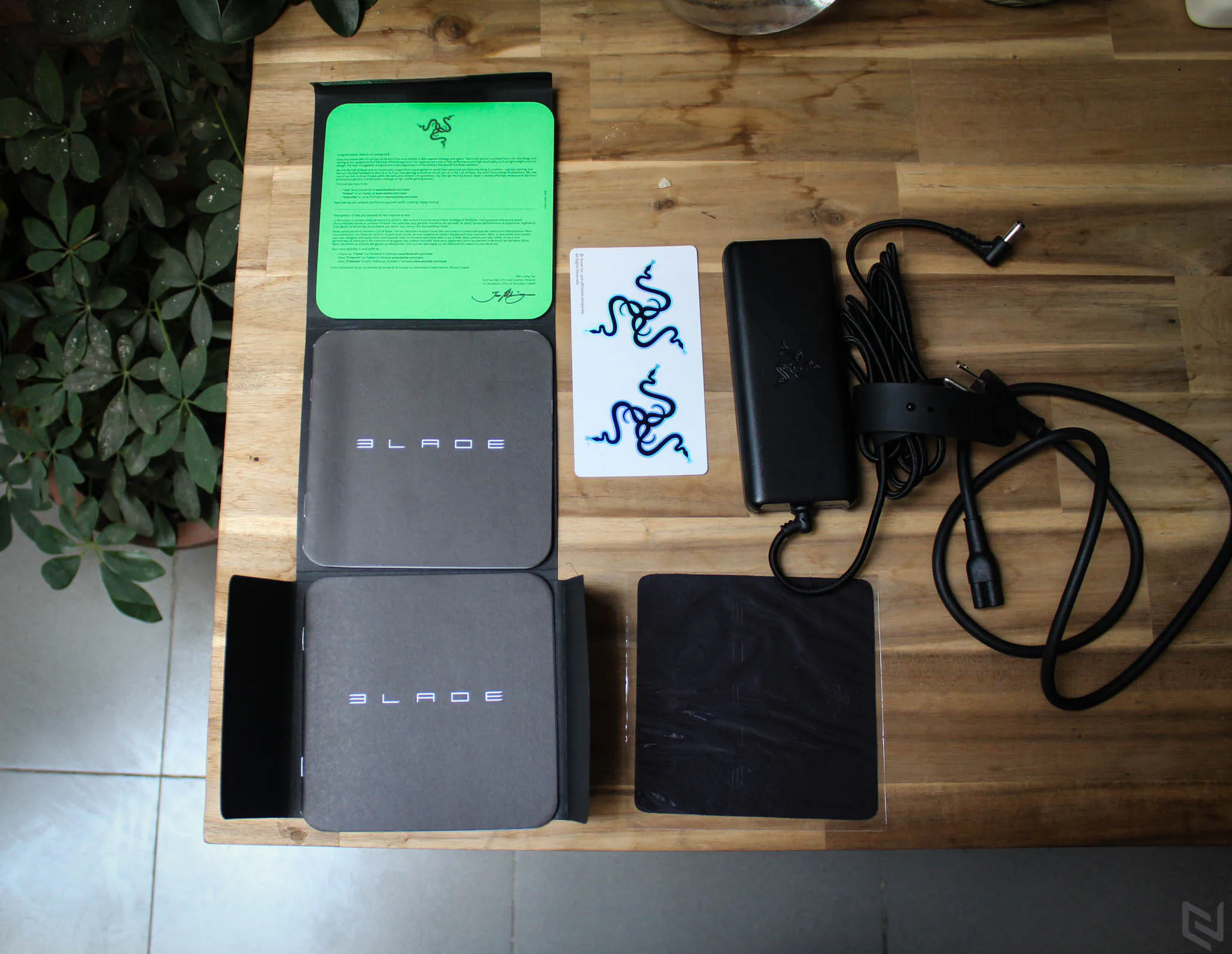 Trên tay Razer Blade 2016: mỏng nhẹ, i7-6700HQ, màn hình Q-HD cảm ứng đa điểm