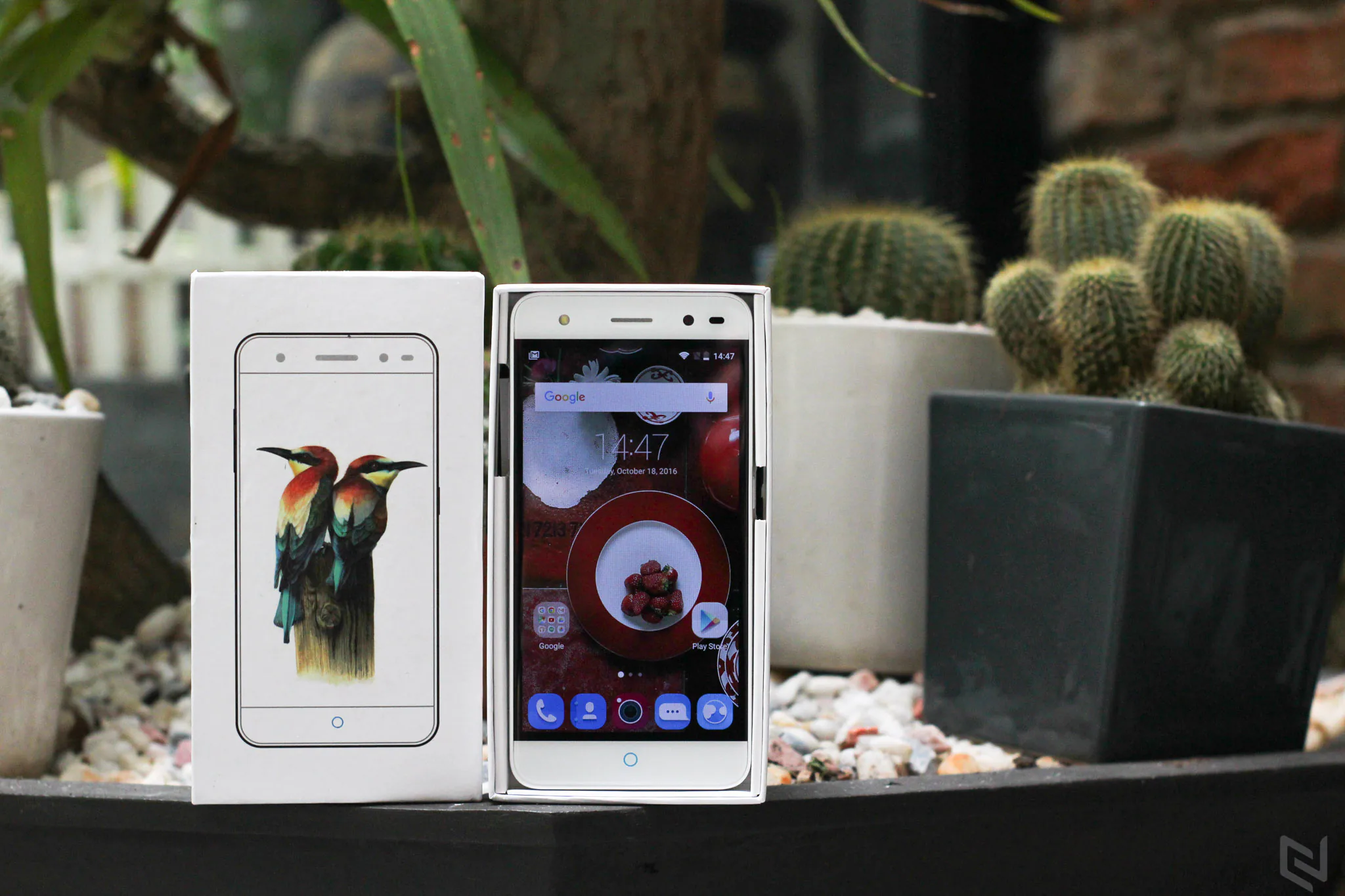 Trên tay ZTE V7 Lite: kim loại nguyên khối, vân tay, kính 2.5D, giá 3.7 triệu