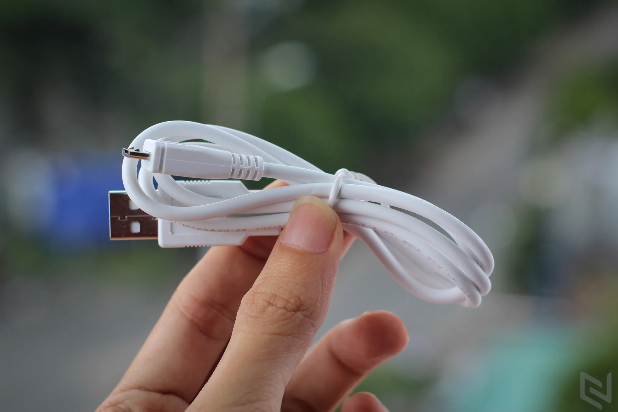 Trên tay điện thoại ZTE Blade L5 Plus giá chỉ 1.8 triệu đồng