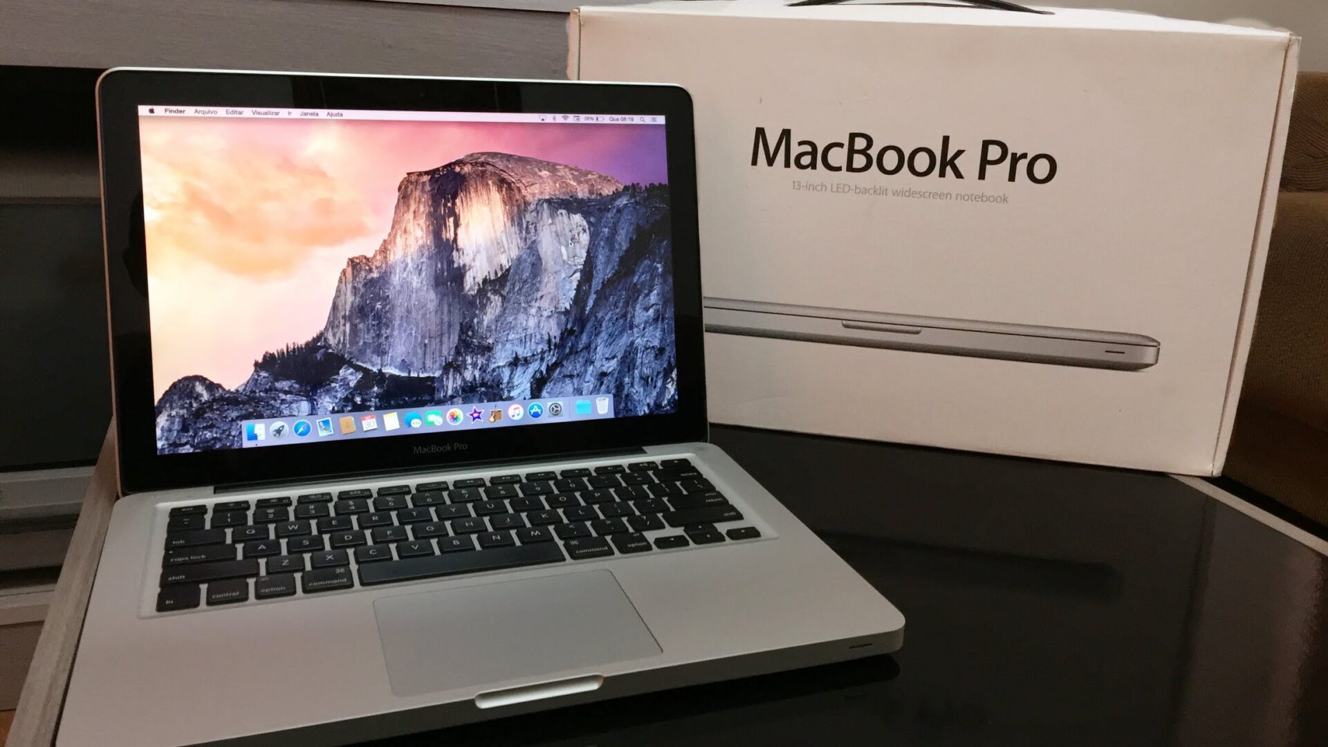Apple dừng bán MacBook Air 11