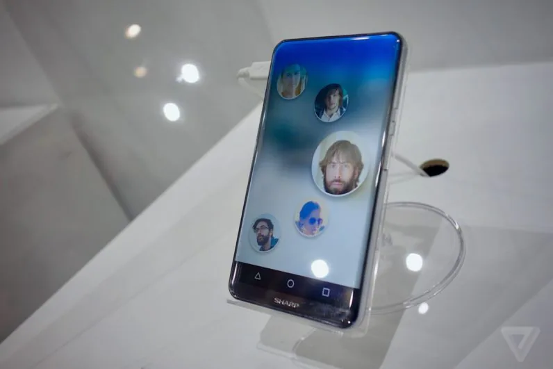 Ngắm smartphone không viền cực đẹp của Sharp