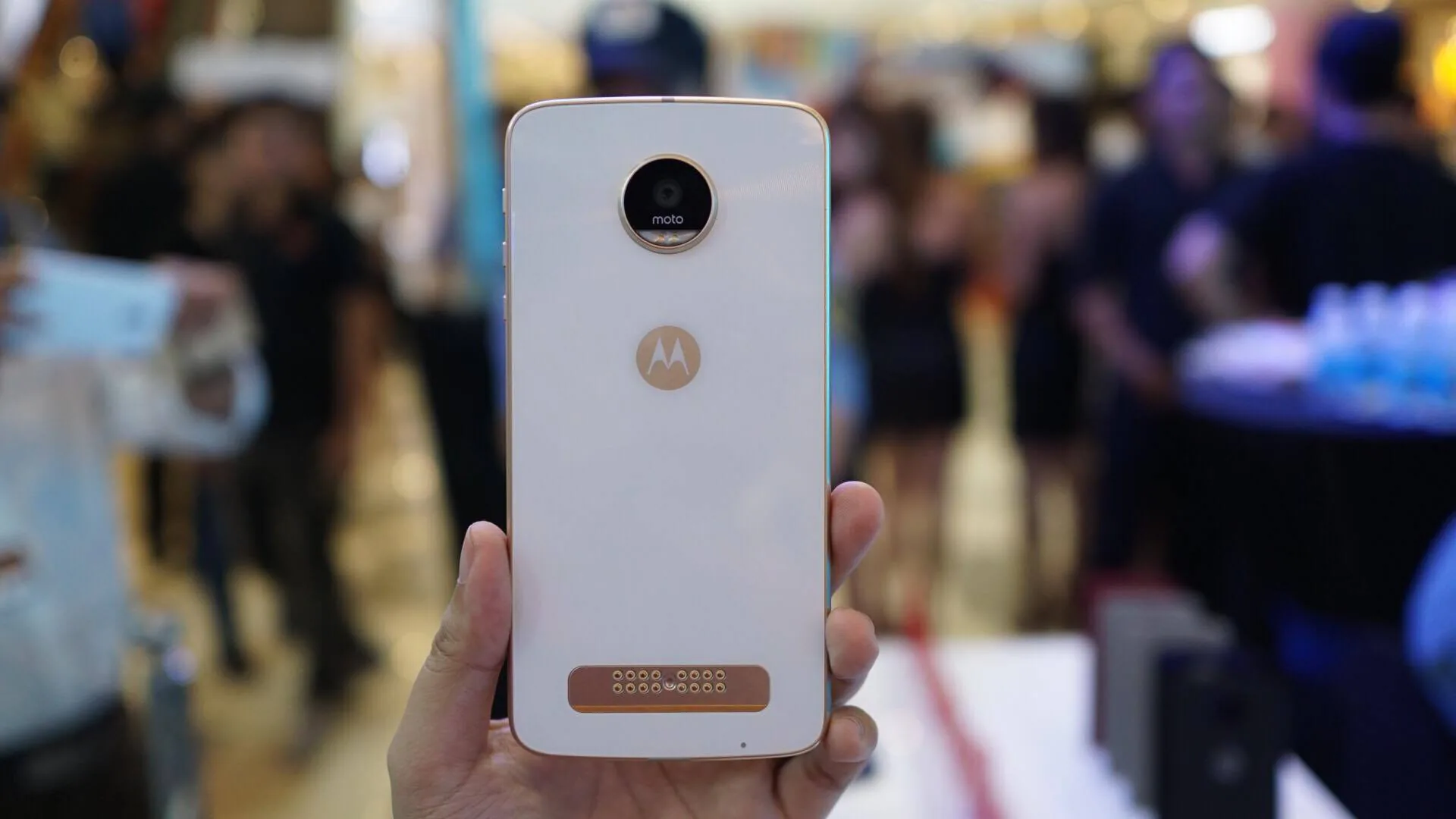 Motorota chính thức ra mắt Moto Z, Moto Z Play và Moto Mods tại Việt Nam
