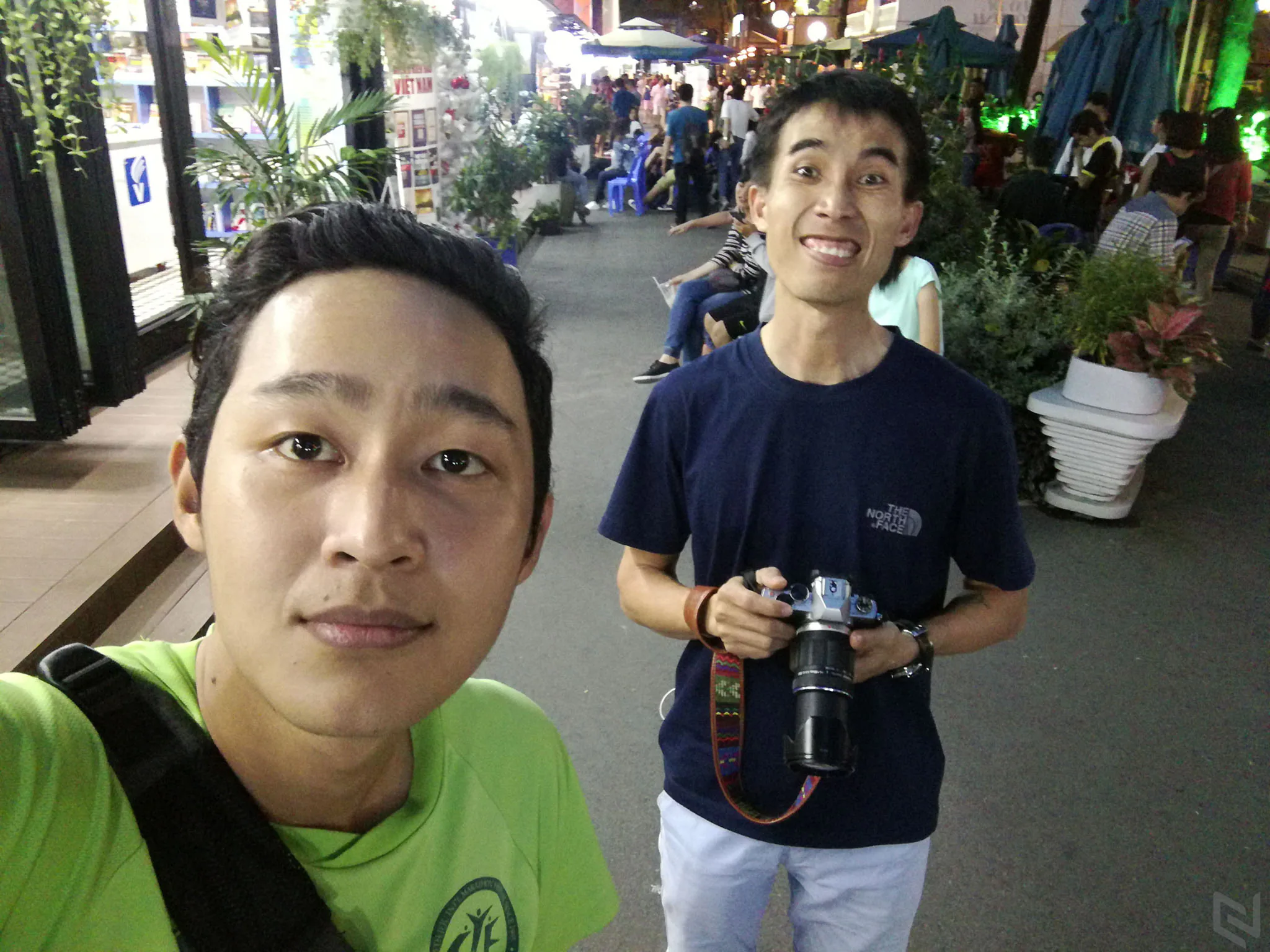 Camera GR52017_CNV 12