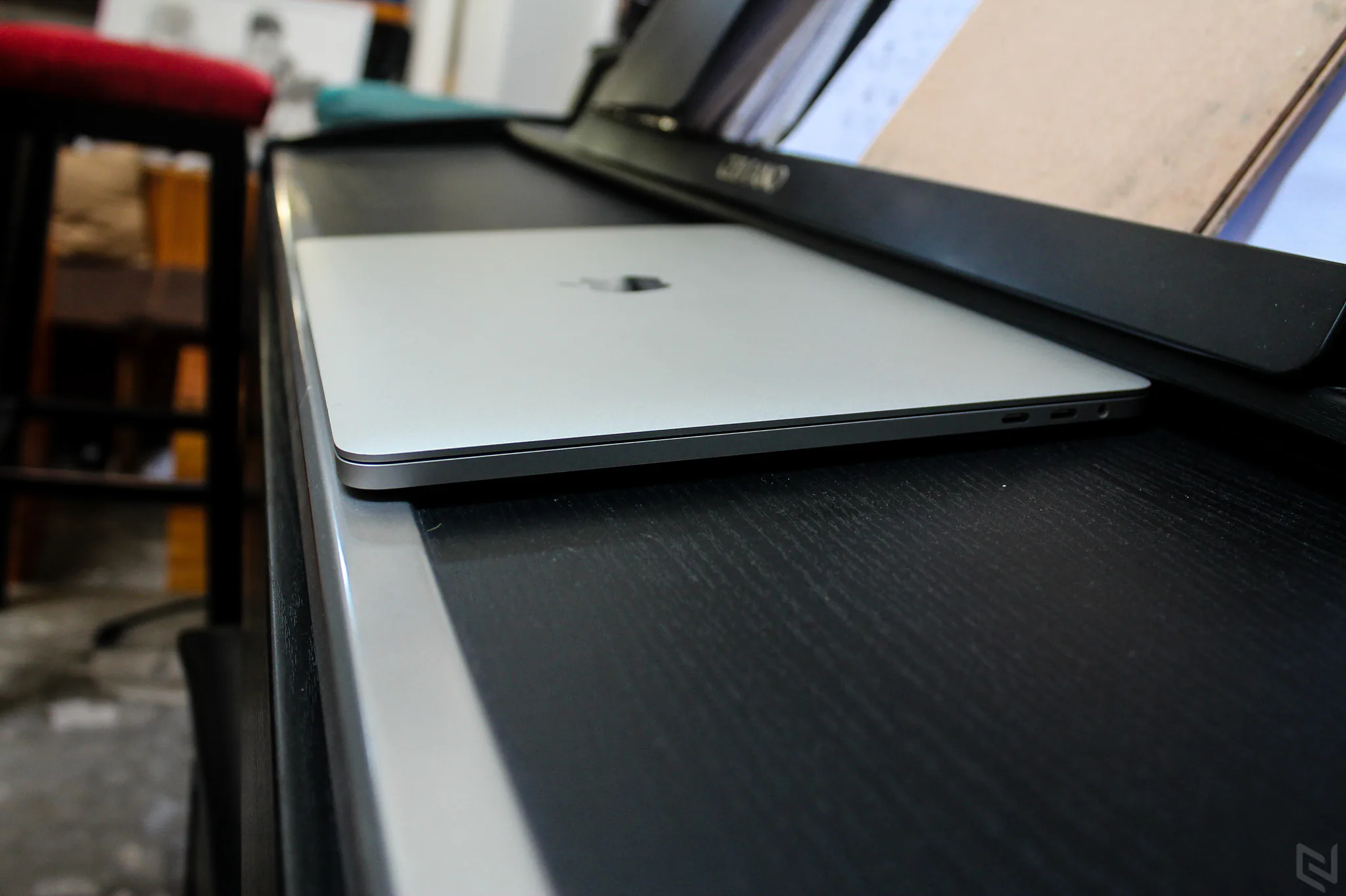 Trên tay MacBook Pro 2016 có TouchBar: Cảm ứng rất mượt mà