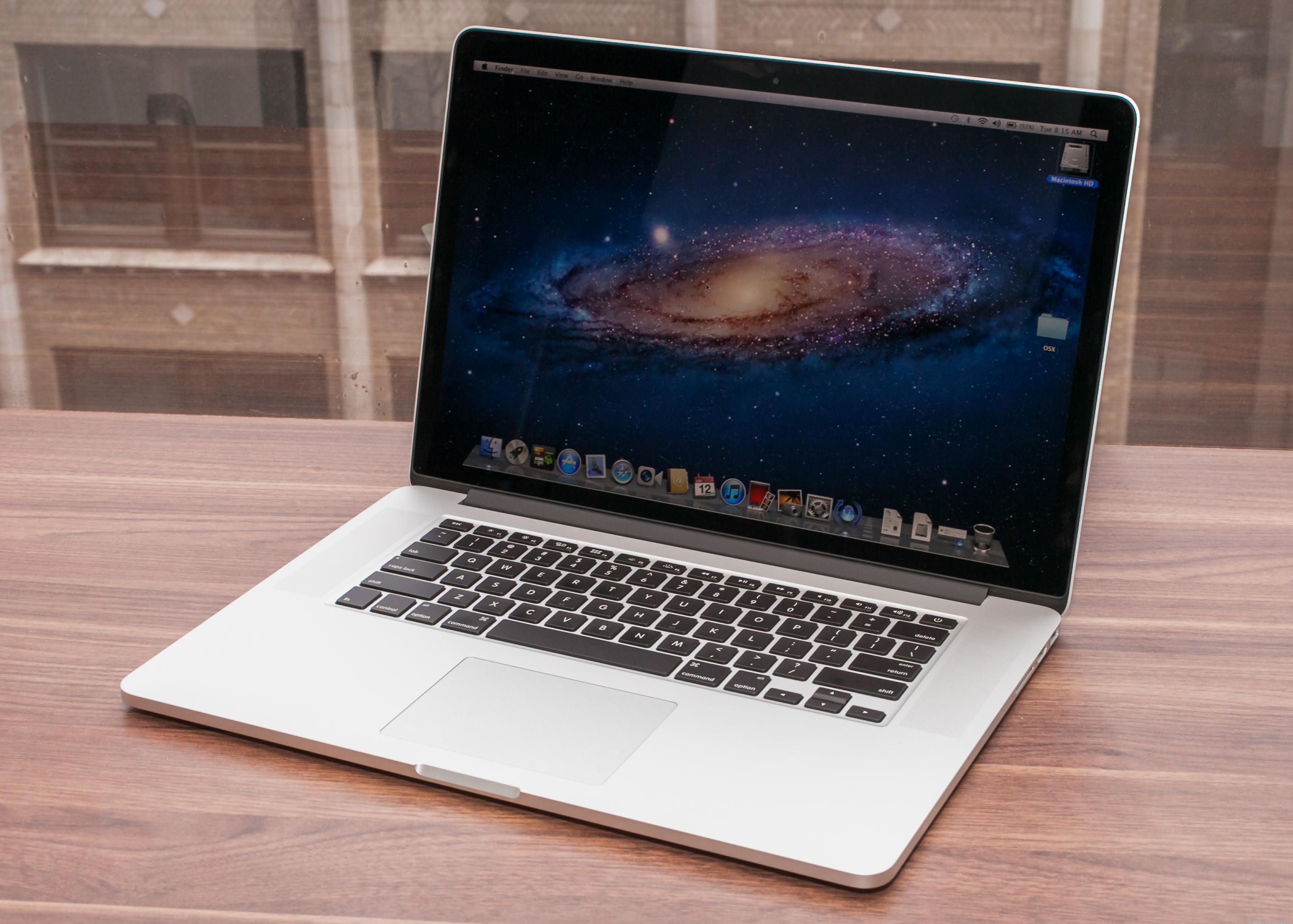 Tại sao MacBook Pro mới không có thời lượng pin tốt hơn?