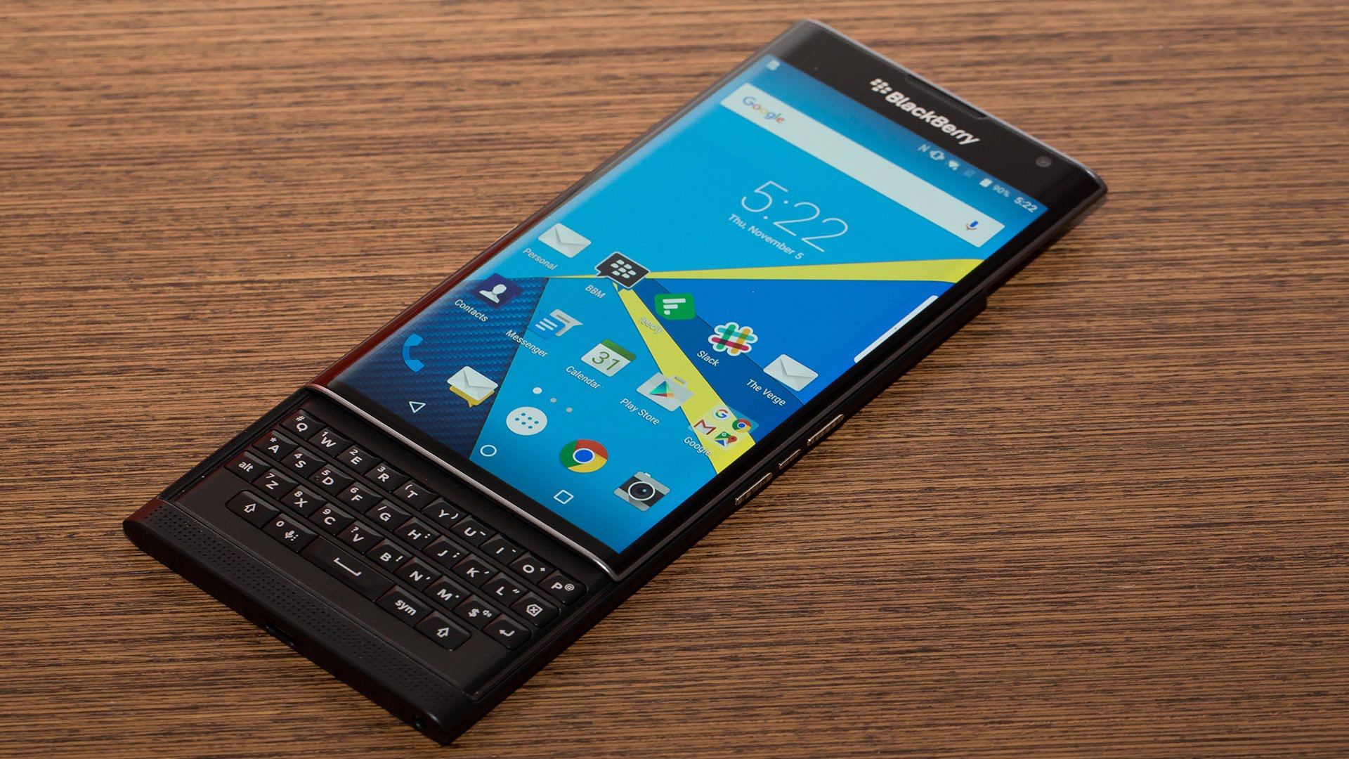 BlackBerry sẽ sản xuất thêm một chiếc smartphone Android mới với bàn phím vật lý