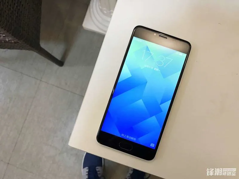 Ảnh trên tay Meizu M5: Thiết kế đẹp với nhiều màu sắc giá chỉ $103