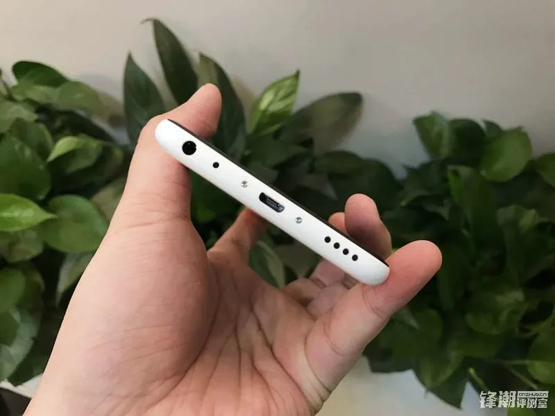 Ảnh trên tay Meizu M5: Thiết kế đẹp với nhiều màu sắc giá chỉ $103