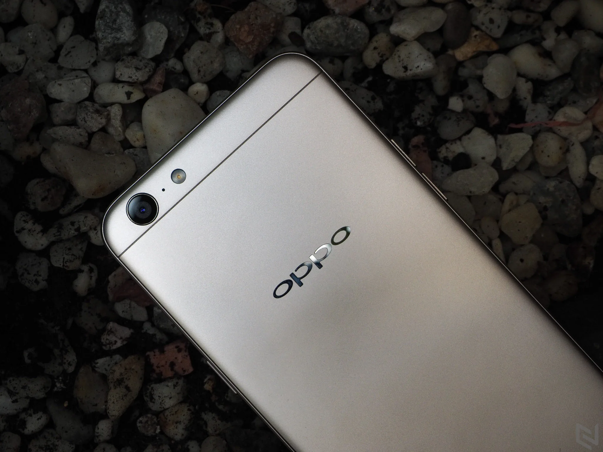 Trên tay OPPO A39 (Neo 9s): Nhiều nâng cấp đáng giá so với A37