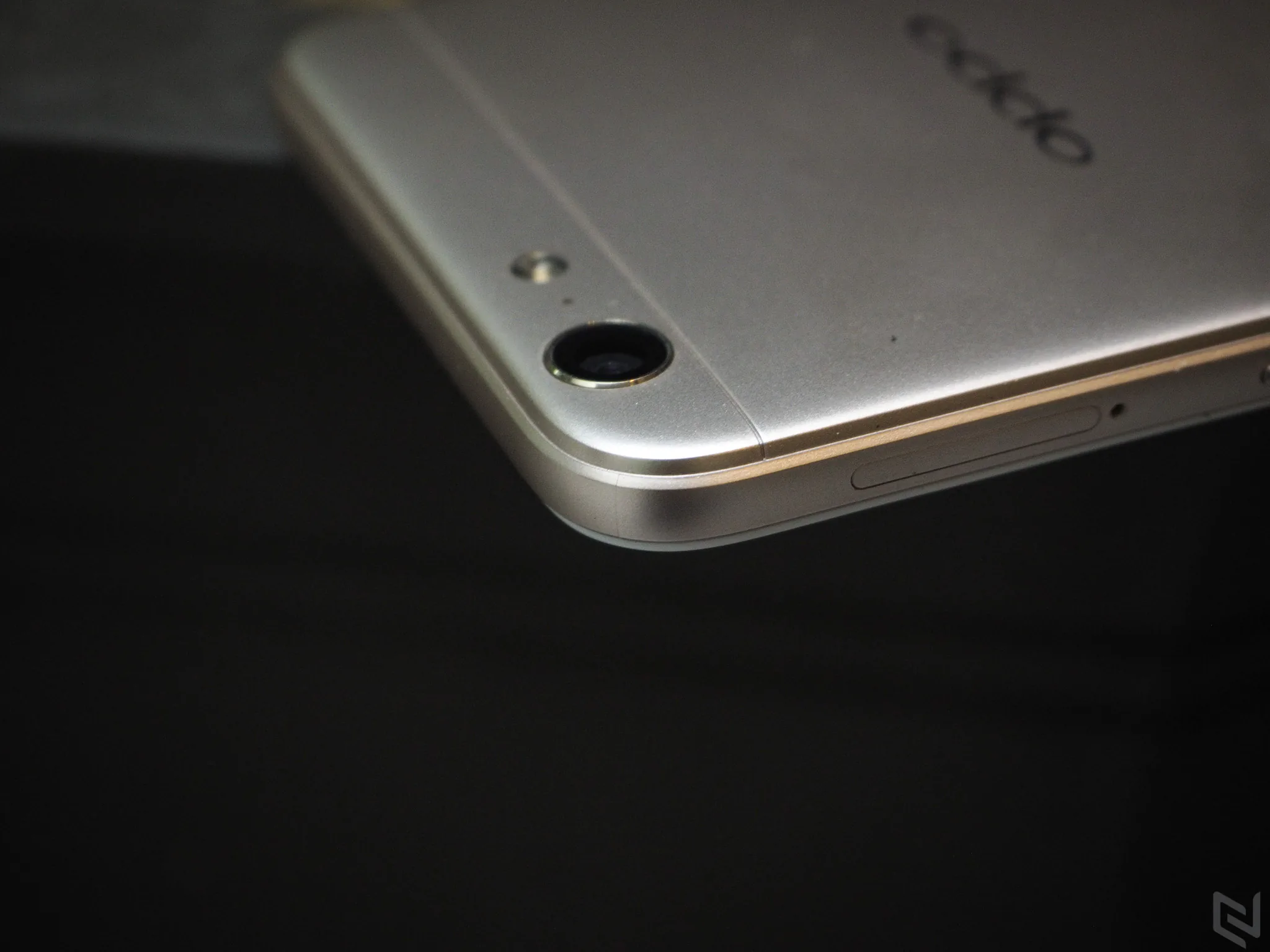 Trên tay OPPO A39 (Neo 9s): Nhiều nâng cấp đáng giá so với A37