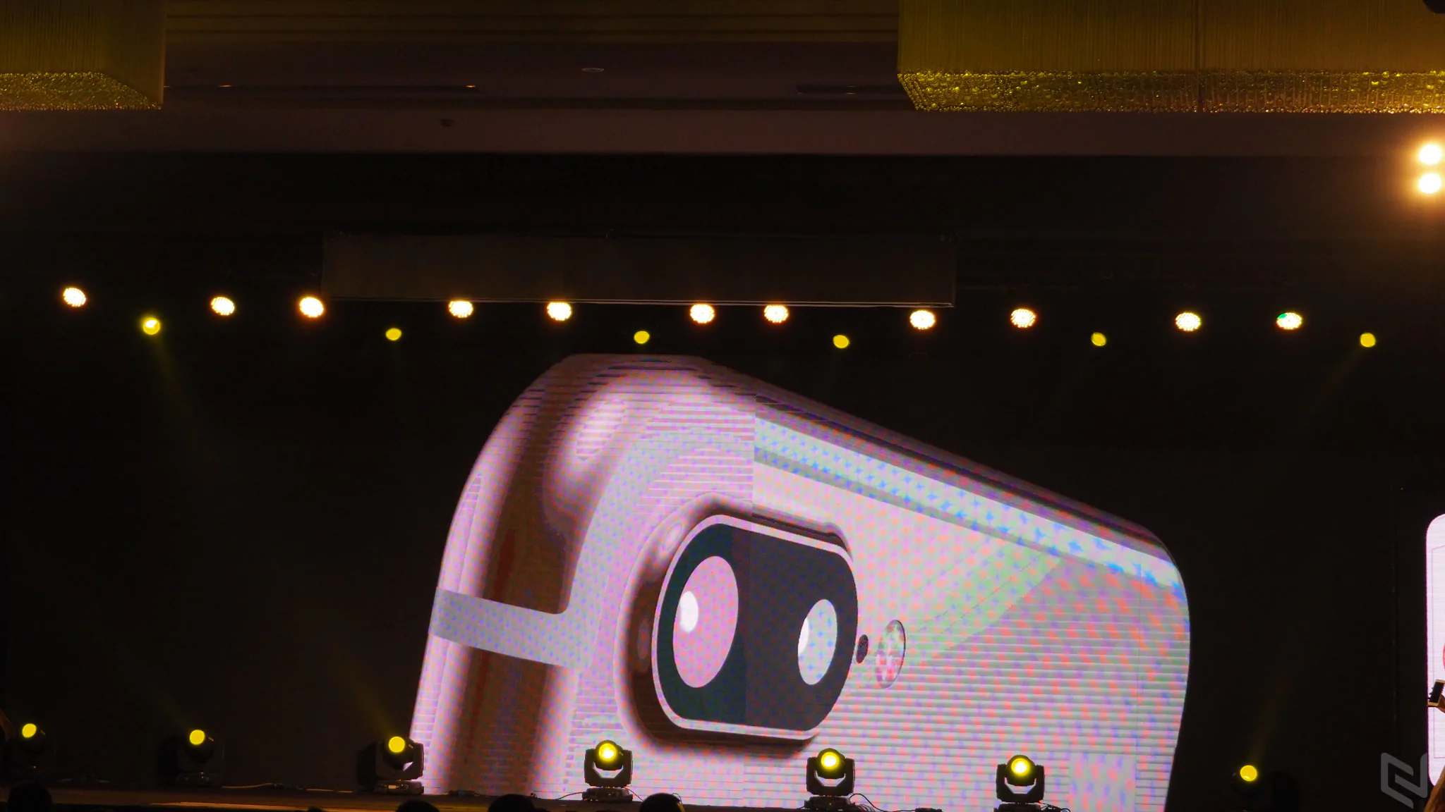 Thế Giới Di Động giao hàng iPhone 7/ 7 Plus