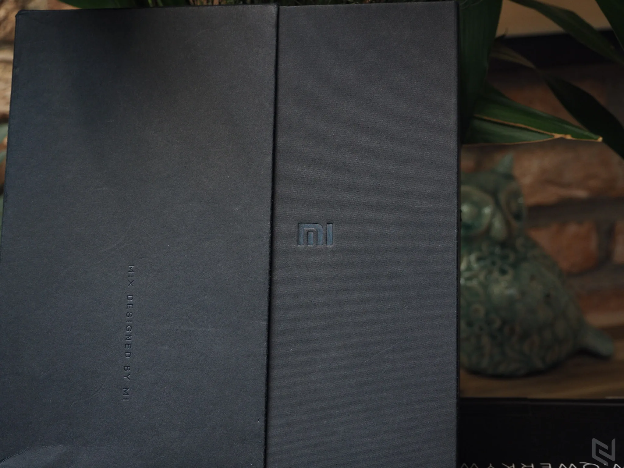 Trên tay Xiaomi Mi Mix: Bóng bẩy và quyến rũ