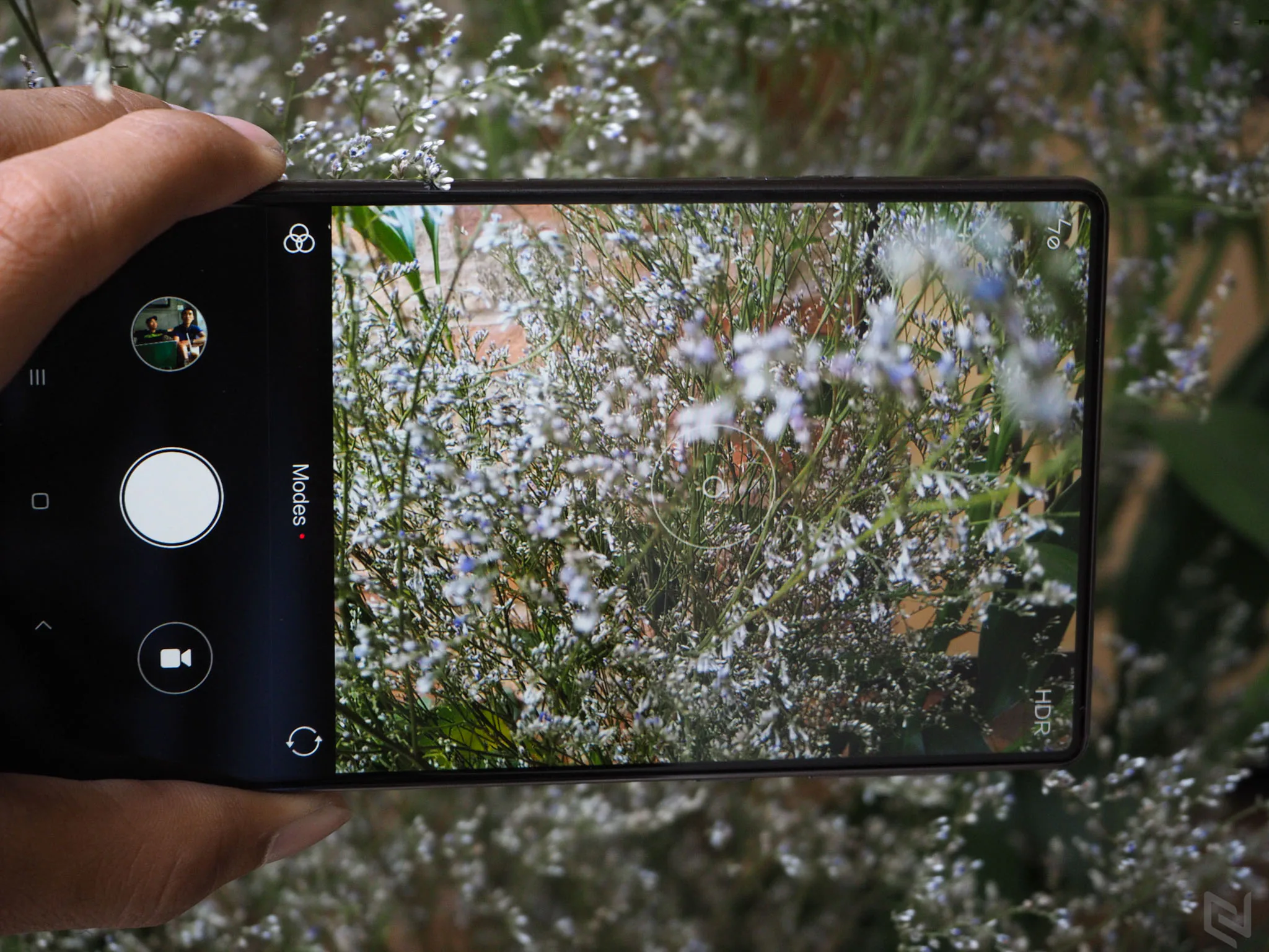 Trên tay Xiaomi Mi Mix: Bóng bẩy và quyến rũ