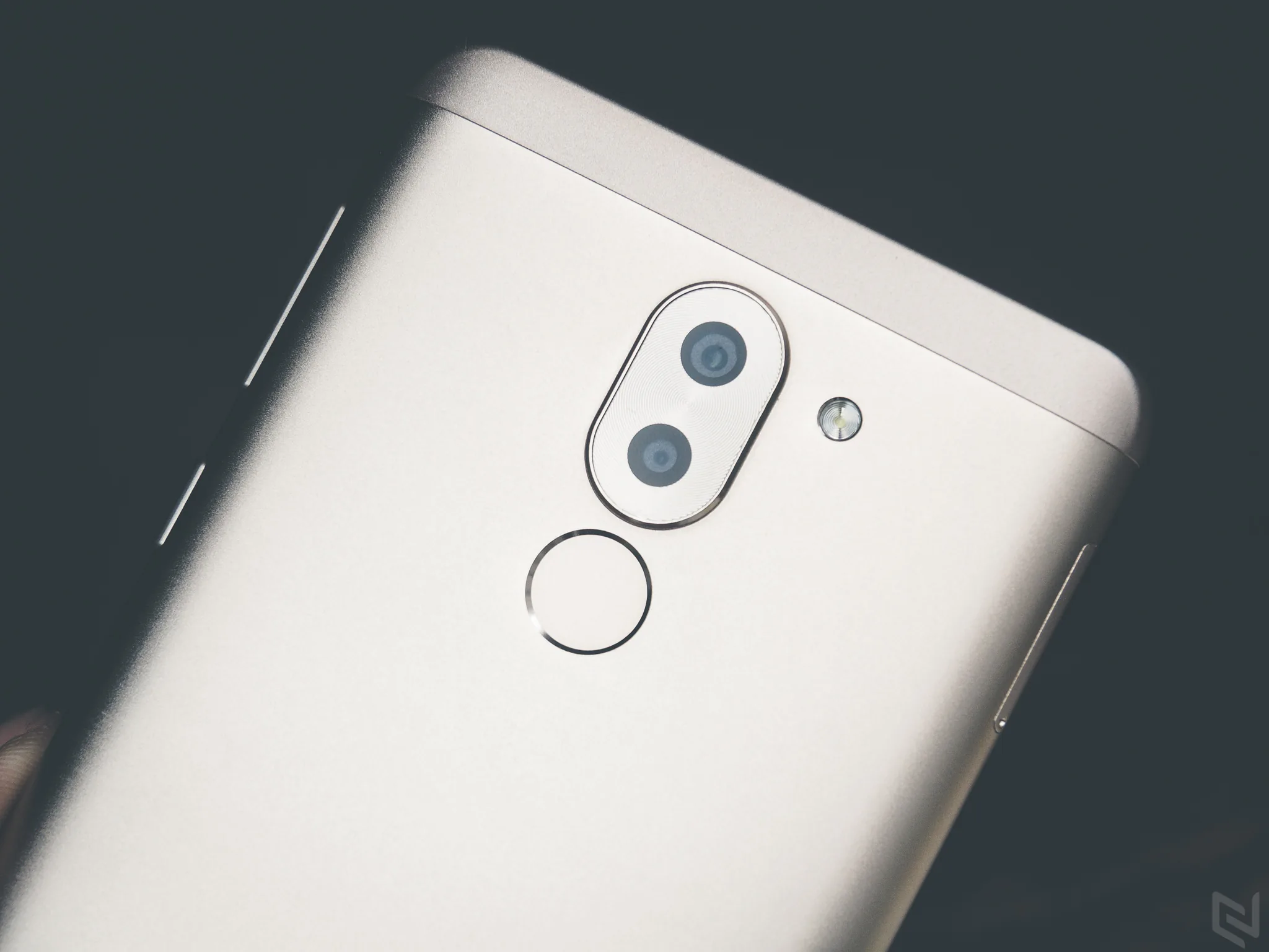 Trên tay Huawei GR5 2017