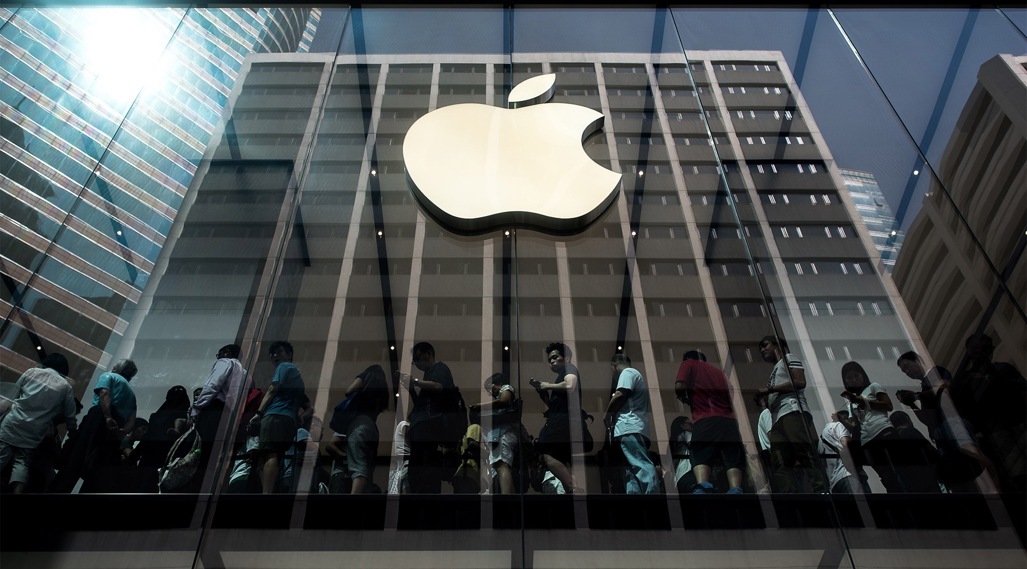 Thực hư chuyện Apple chuyển sản xuất iPhone về Mỹ